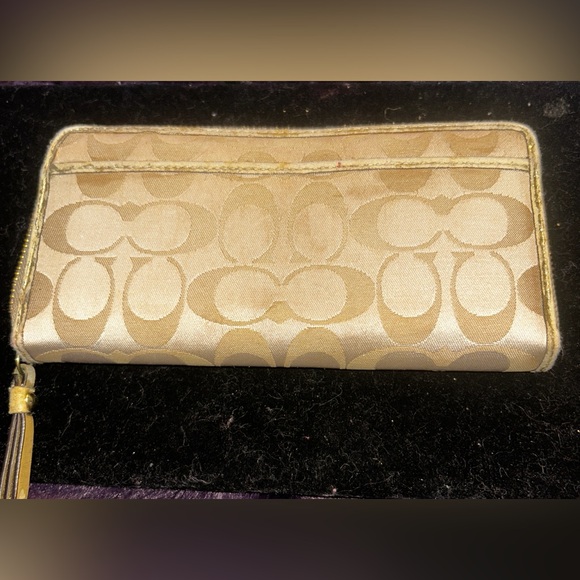 Coach Gold Signature Wallet. Project Piece. - Picture 3 of 8